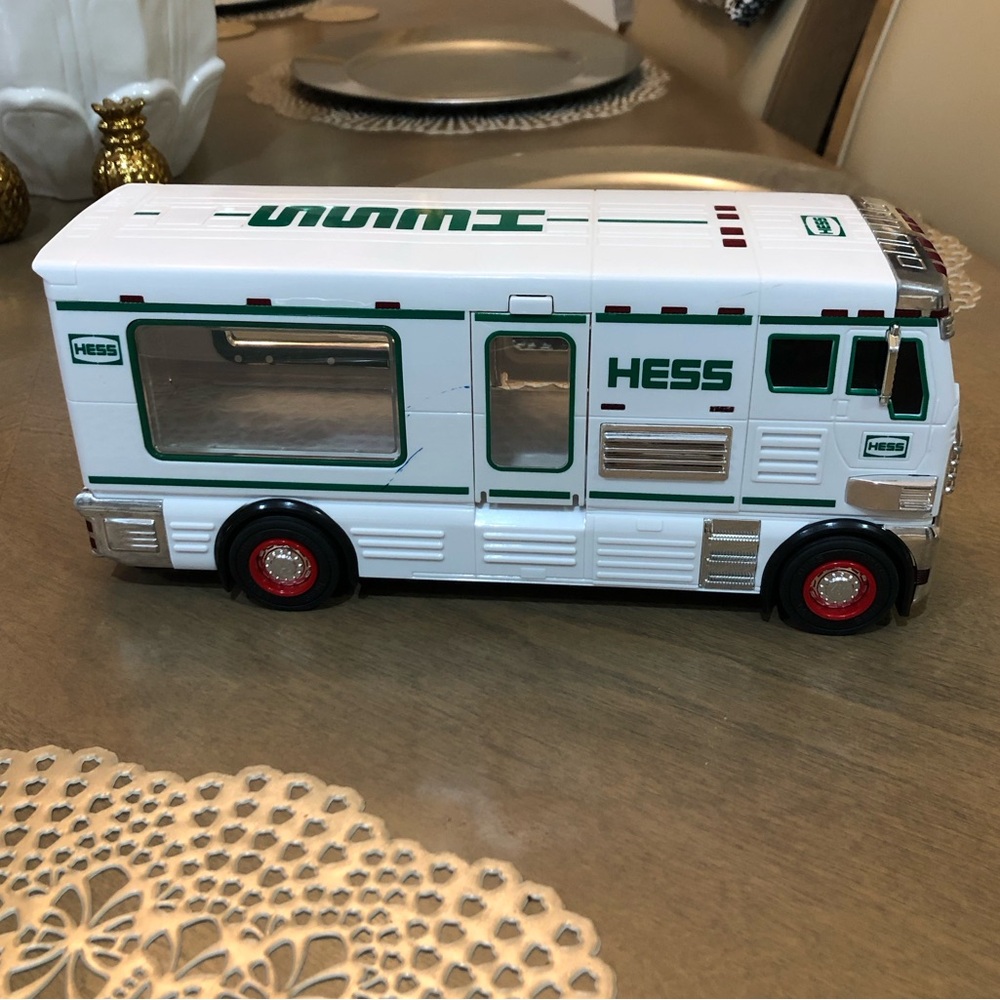 HESS 2018 RV With ATV and Motorbike Motorcycle Collector Collection Set - Picture 8 of 10